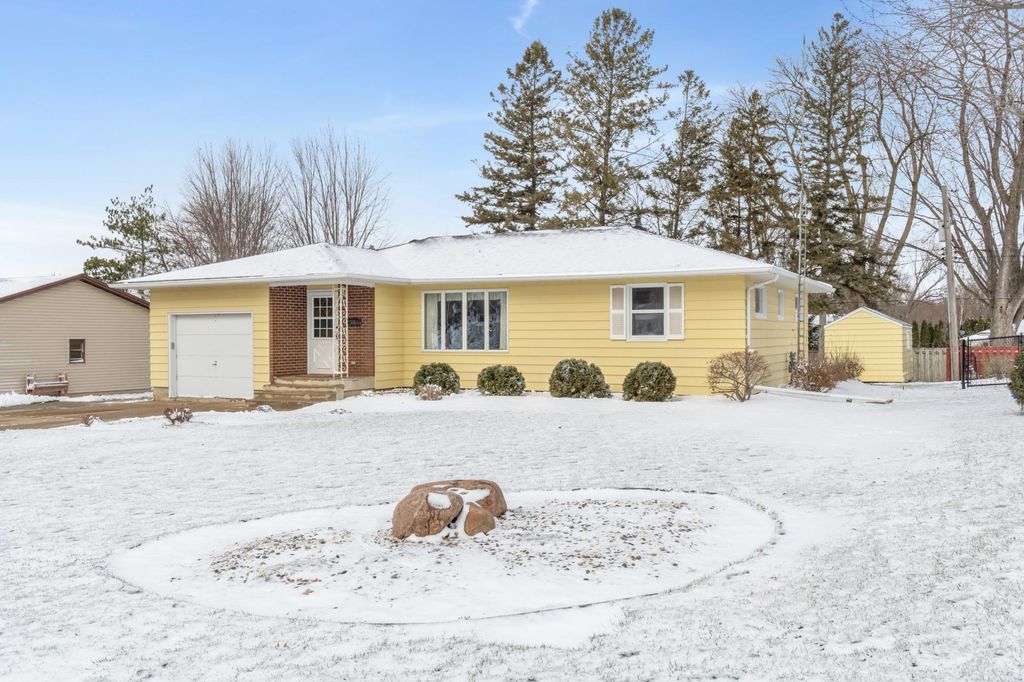 Photo of 1426 Eden Lane, Faribault, MN 55021 (MLS # 6818112)