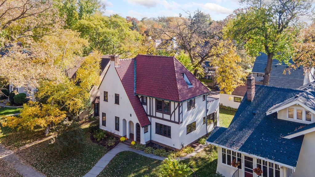 Photo of 2260 Sargent Avenue, Saint Paul, MN 55105 (MLS # 7013976)