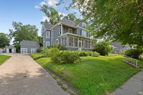 Photo of 411 Washington Street, Northfield, MN 55057 (MLS # 6800145)