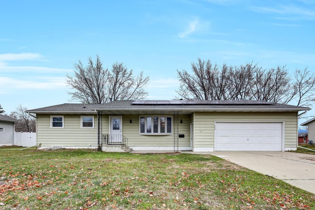 Photo of 905 Apple Lane, Lake City, MN 55041 (MLS # 6821587)