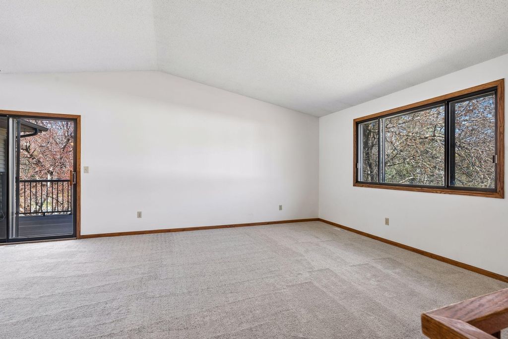 Photo of 606 Donegal Circle, Shoreview, MN 55126 (MLS # 7043010)