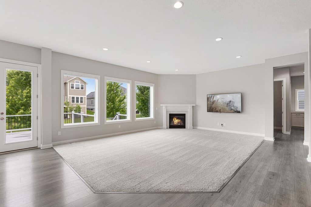 Photo of 6015 Jewel Lane N, Plymouth, MN 55446 (MLS # 7106071)