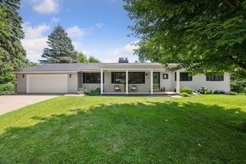 7329 Ridgeway Road Golden Valley MN 55427