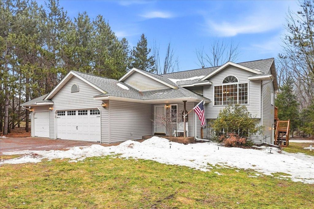 Photo of 1441 141st Avenue, New Richmond, WI 54017 (MLS # 7031799)