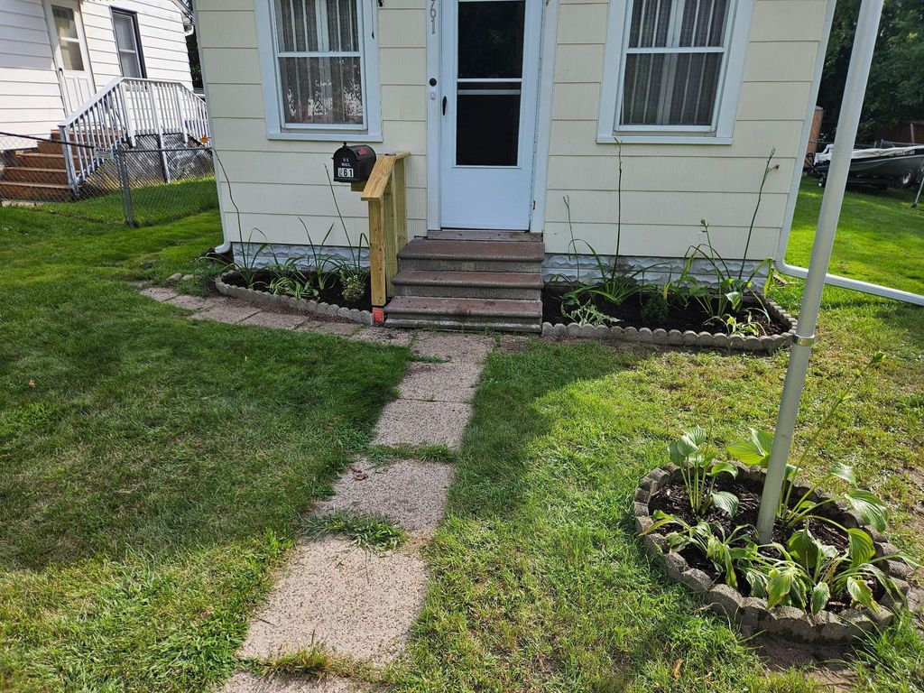 Photo of 861 Algonquin Avenue, Saint Paul, MN 55119 (MLS # 7028439)