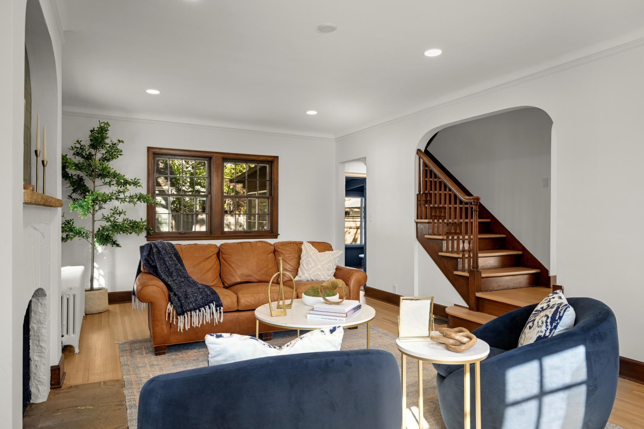 2406 W 54th Street