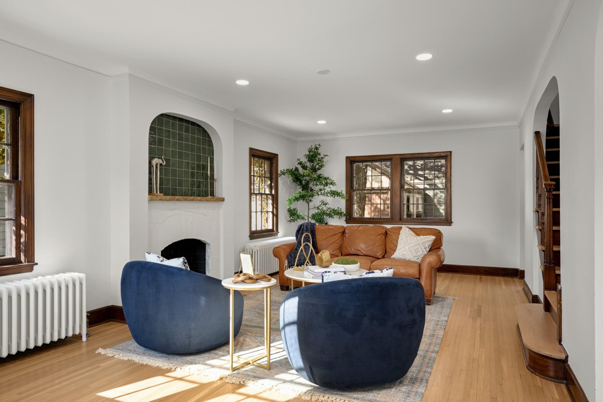 2406 W 54th Street