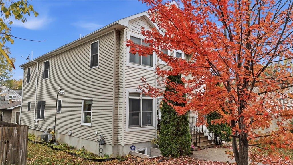 Photo of 4141 Fremont Avenue N, Minneapolis, MN 55412 (MLS # 7162241)