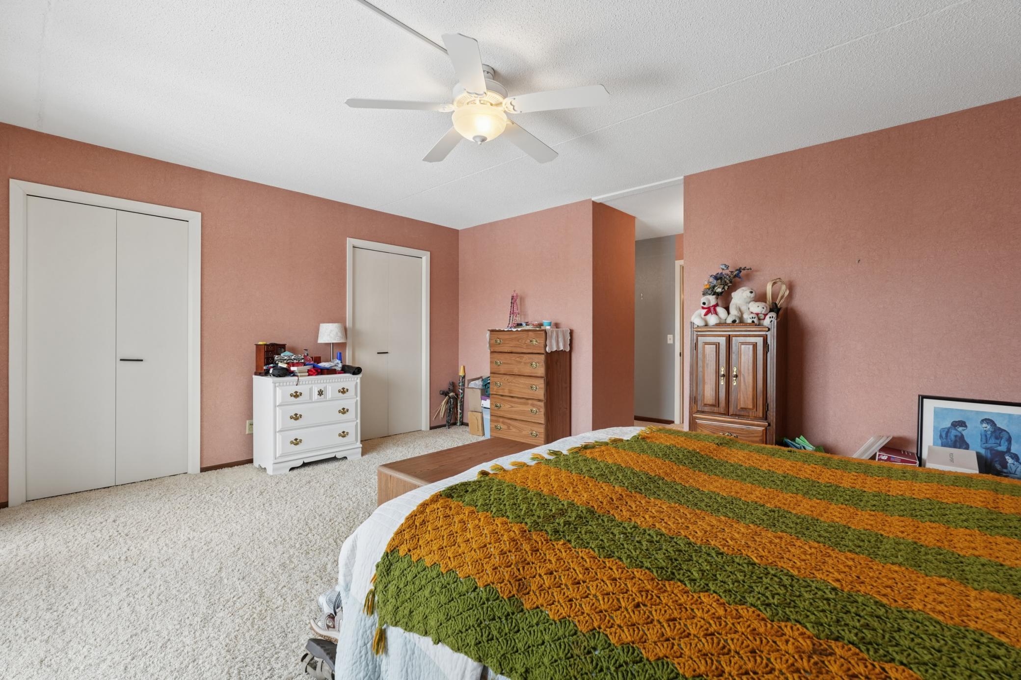 2465 Londin Lane E 401