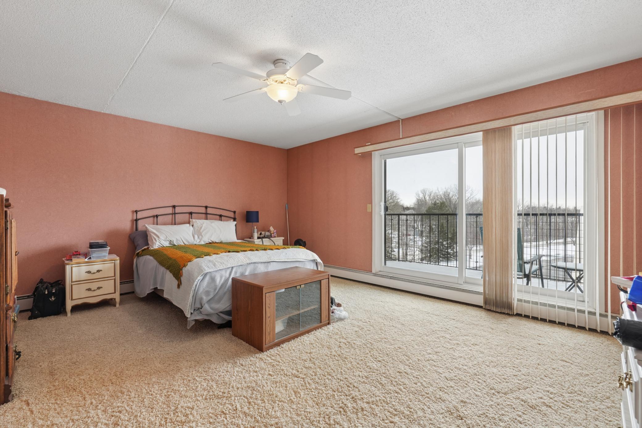 2465 Londin Lane E 401