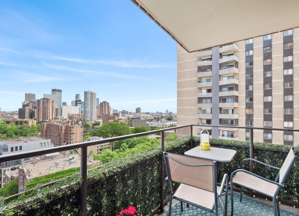 410 Groveland Avenue 1203