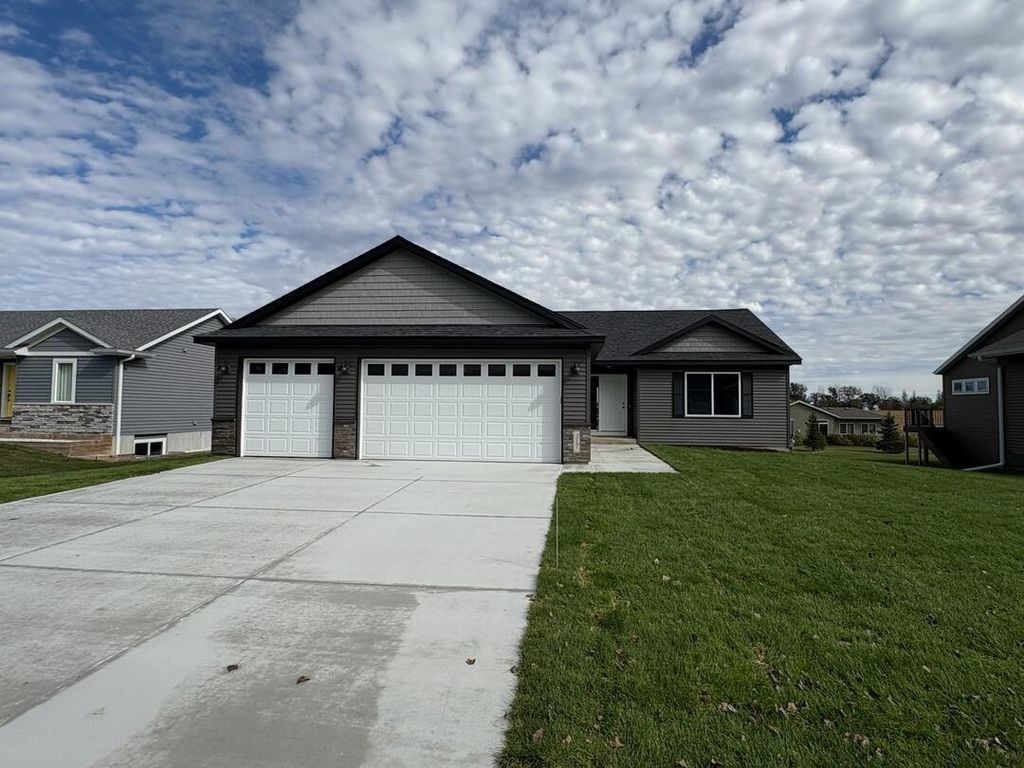 Photo of 275 Hickory Lane NE, Owatonna, MN 55060 (MLS # 7017531)