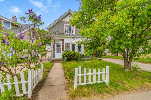 43 Wyoming Street W Saint Paul MN 55107
