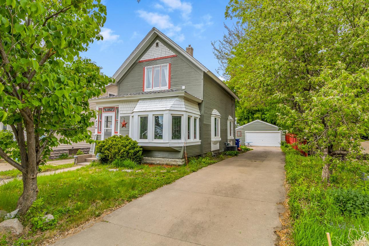 43 Wyoming Street W