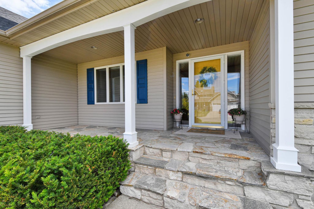 Photo of 309 43rd Avenue S, Moorhead, MN 56560 (MLS # 7161644)