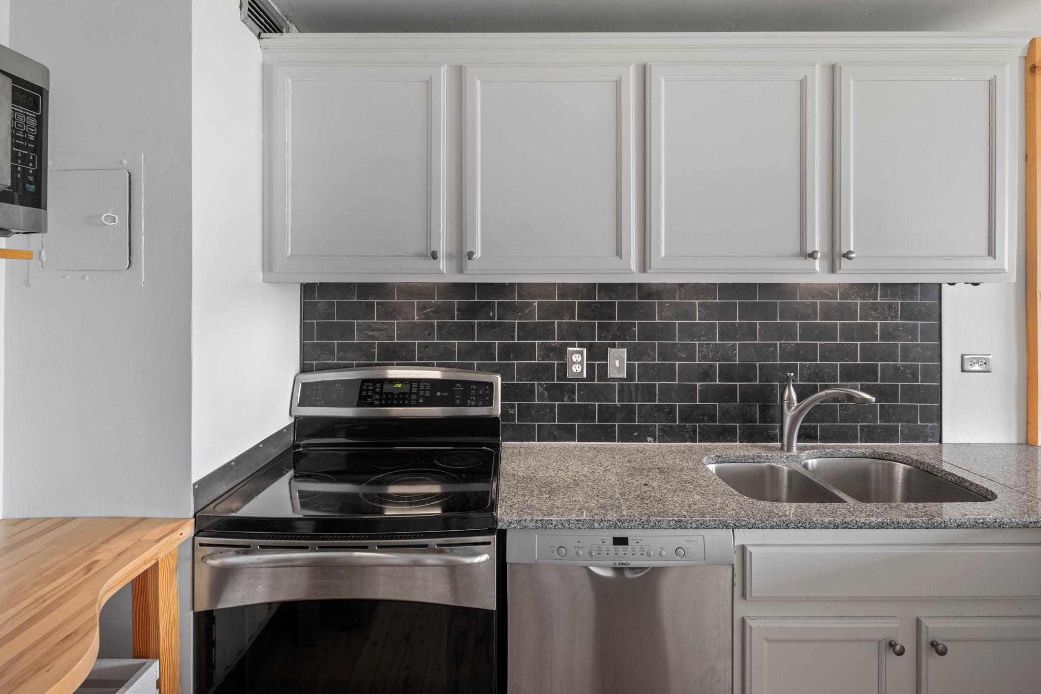 19 S 1st Street B2706