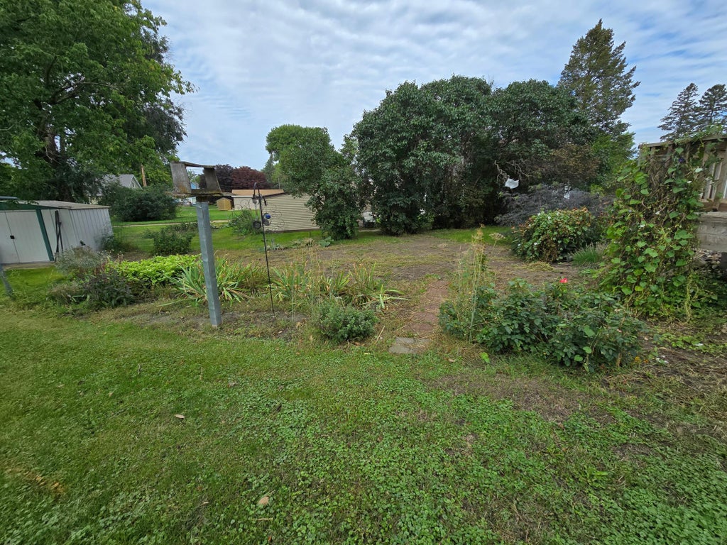 Photo of 606 3rd Street SW, Pipestone, MN 56164 (MLS # 7143448)