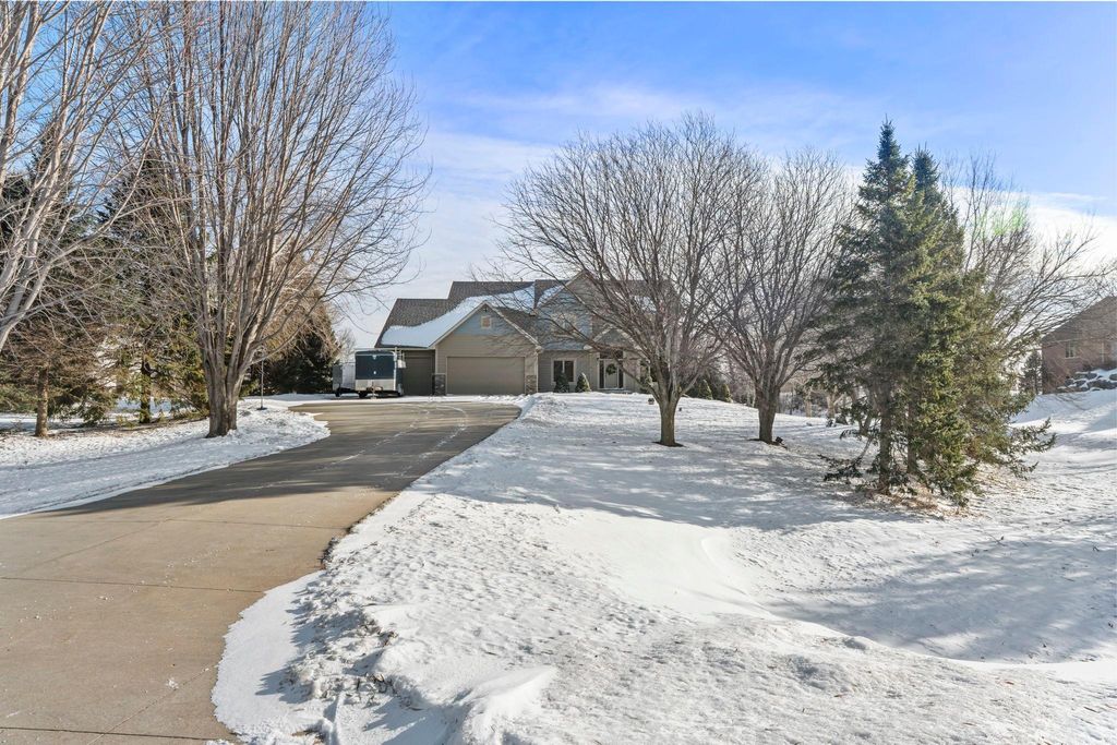 Photo of 447 Theis Drive, Shakopee, MN 55379 (MLS # 6824784)