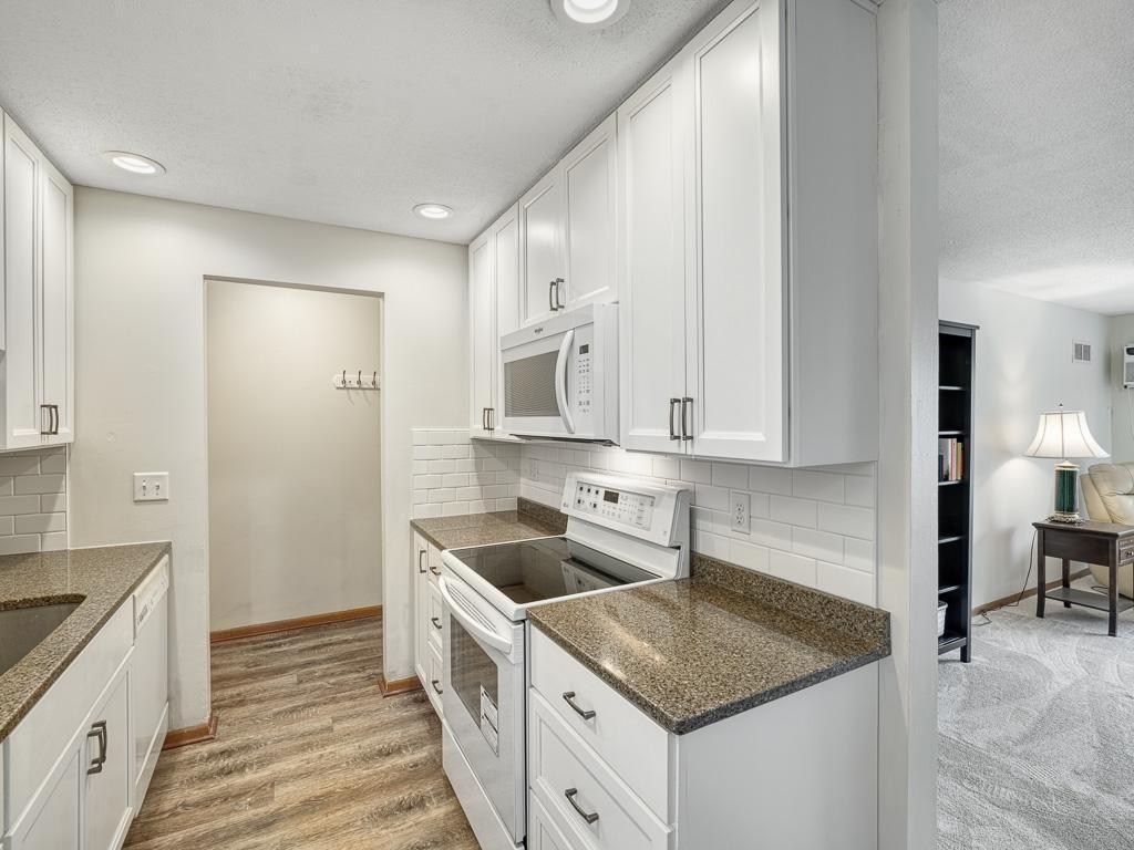 3421 Kent Street 614