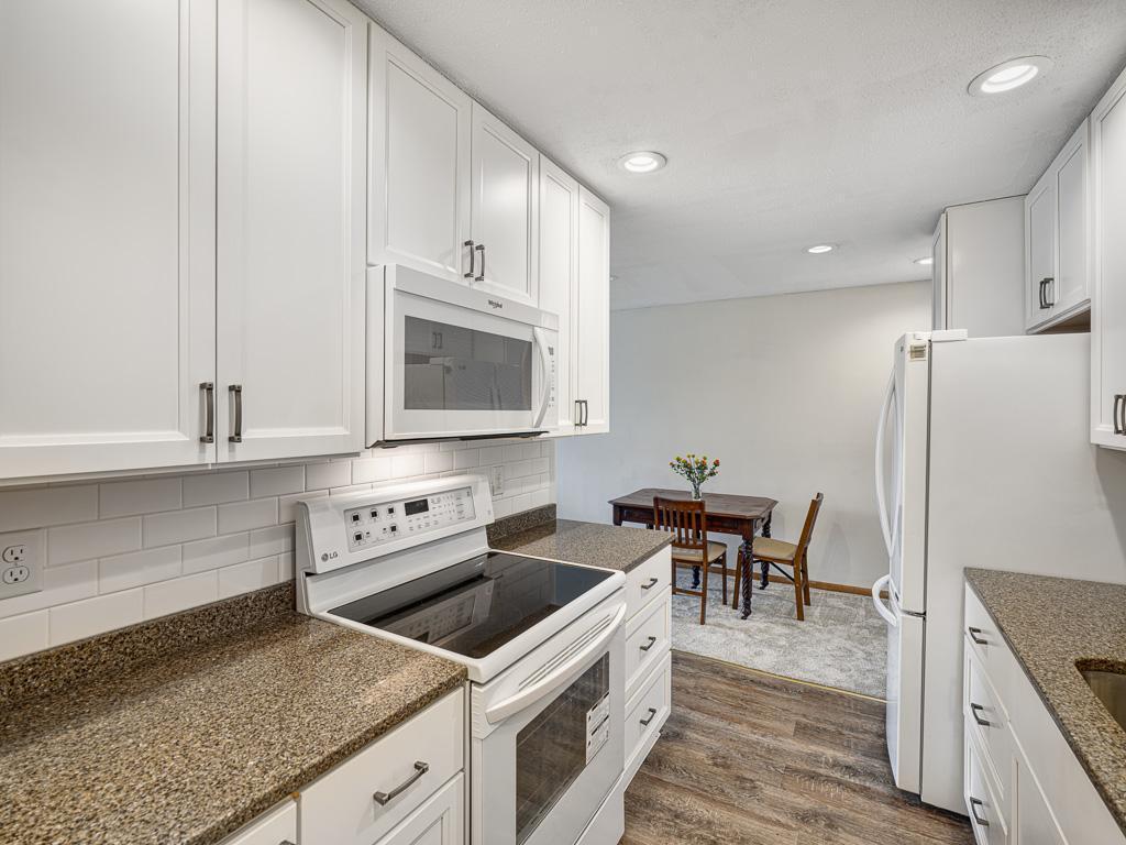 3421 Kent Street 614