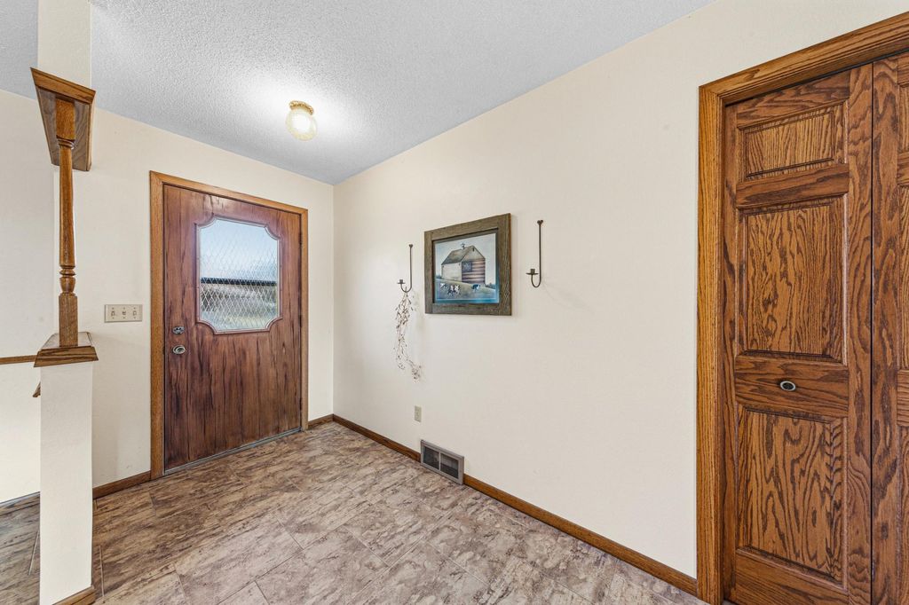 Photo of 580 N Waterville Avenue, Le Center, MN 56057 (MLS # 7043198)