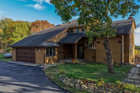 Photo of W12041 497th Avenue, Prescott, WI 54021 (MLS # 6824786)