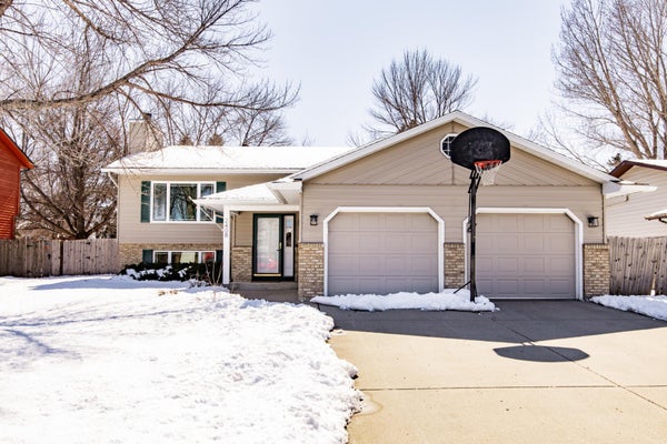 2408 34TH AVE S, FARGO, ND 58104 - Image 840d61396ccbf64db8cc737d21d352ac/1104205495