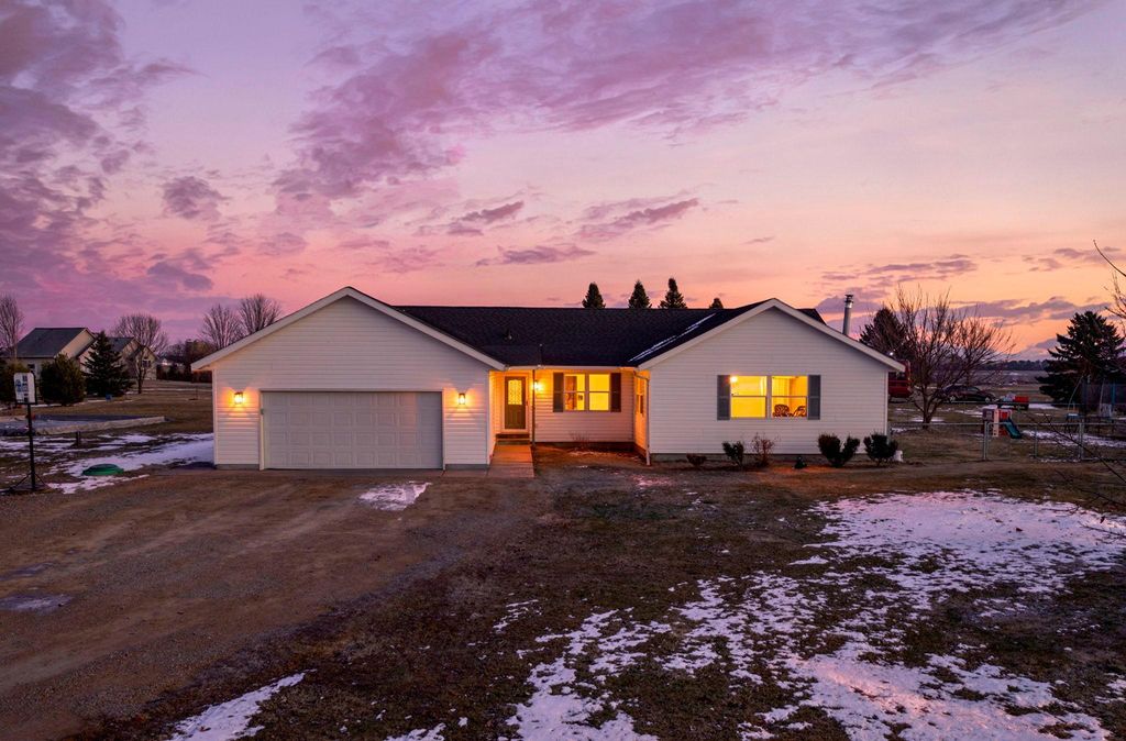 Photo of 1360 214th Avenue, New Richmond, WI 54017 (MLS # 7011277)