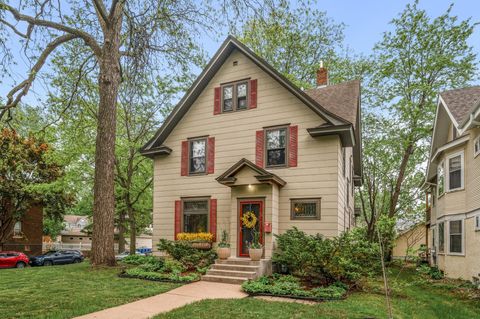 1670 Ashland Avenue Saint Paul MN 55104