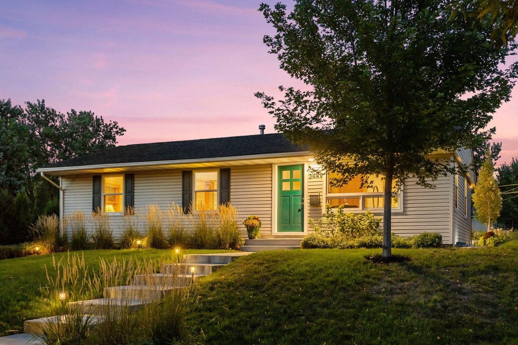 Photo of 3449 Hayes Street NE, Minneapolis, MN 55418 (MLS # 7133599)