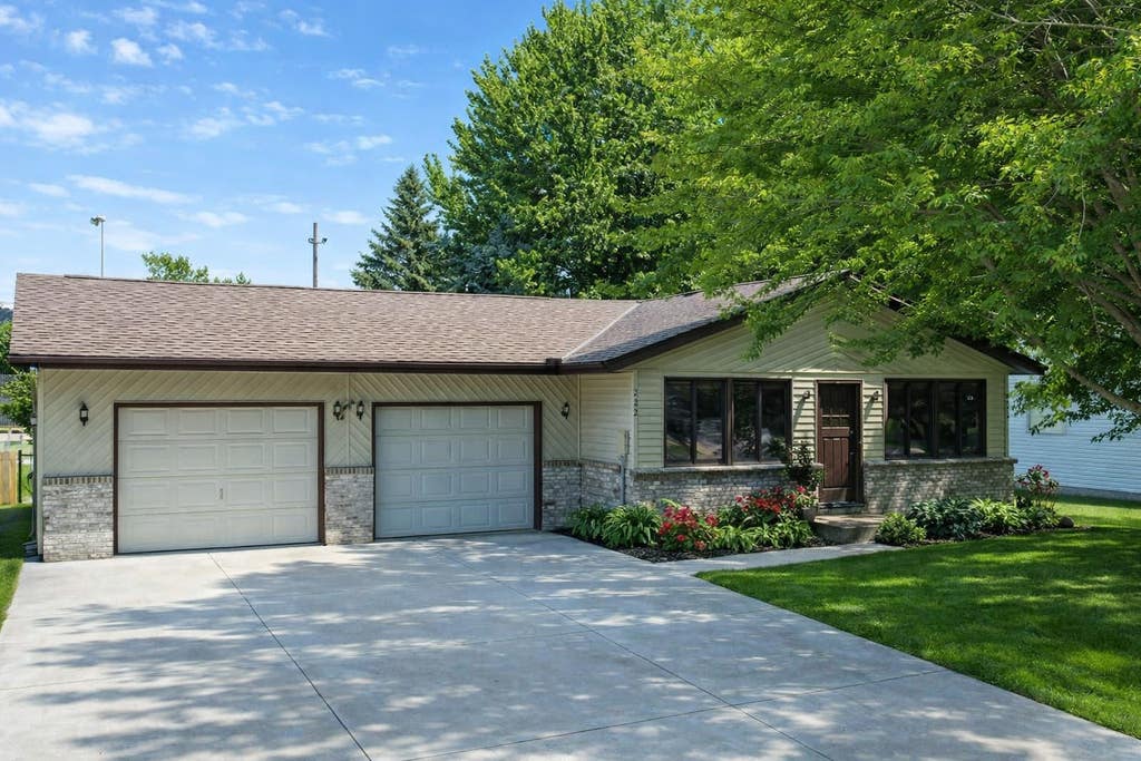 Photo of 222 7th Avenue NW, Lonsdale, MN 55046 (MLS # 7113789)