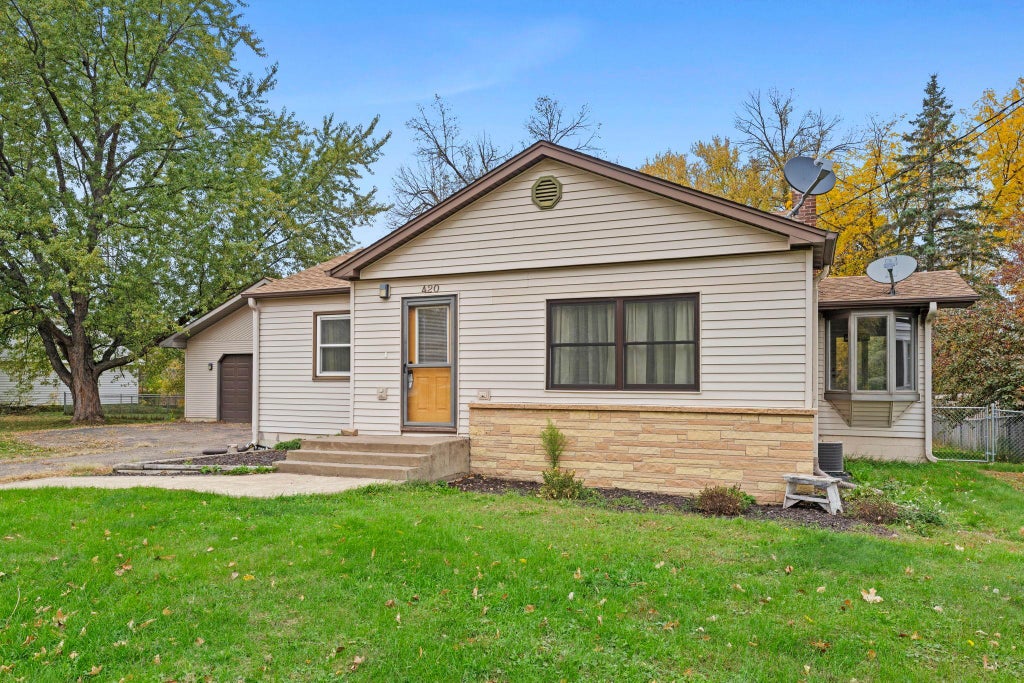 Photo of 420 2nd Street SE, Braham, MN 55006 (MLS # 7159356)