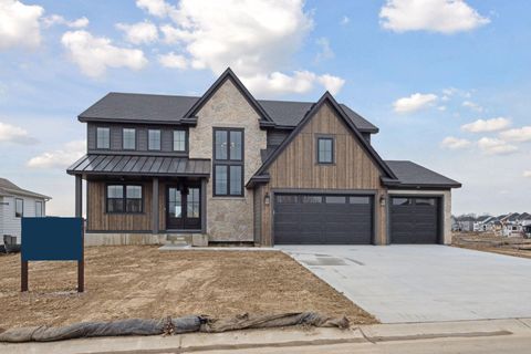 5523 Game Farm Lookout Victoria MN 55318
