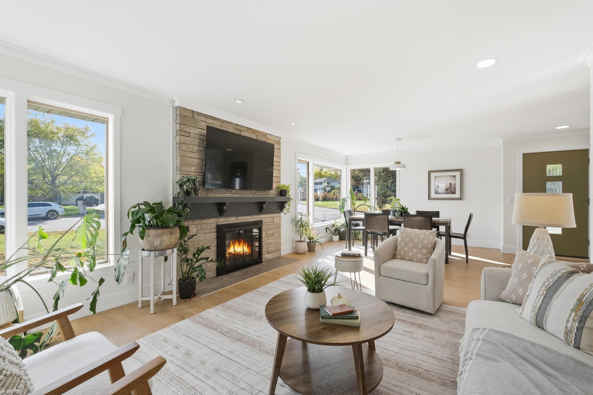 548 Clover Leaf Drive