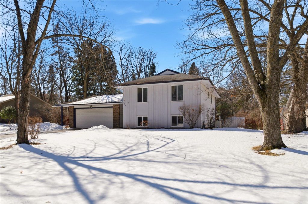 Photo of 10664 Hollywood Boulevard NW, Coon Rapids, MN 55433 (MLS # 7005145)