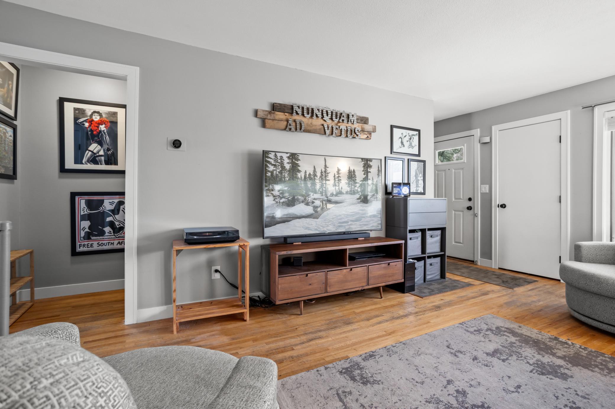 1526 16 1/2 Street S