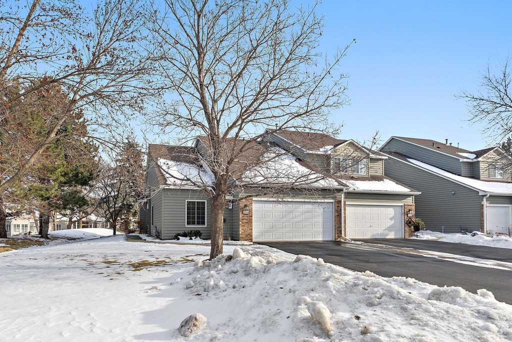 Photo of 2510 Lockwood Drive #47, Mendota Heights, MN 55120 (MLS # 7003066)