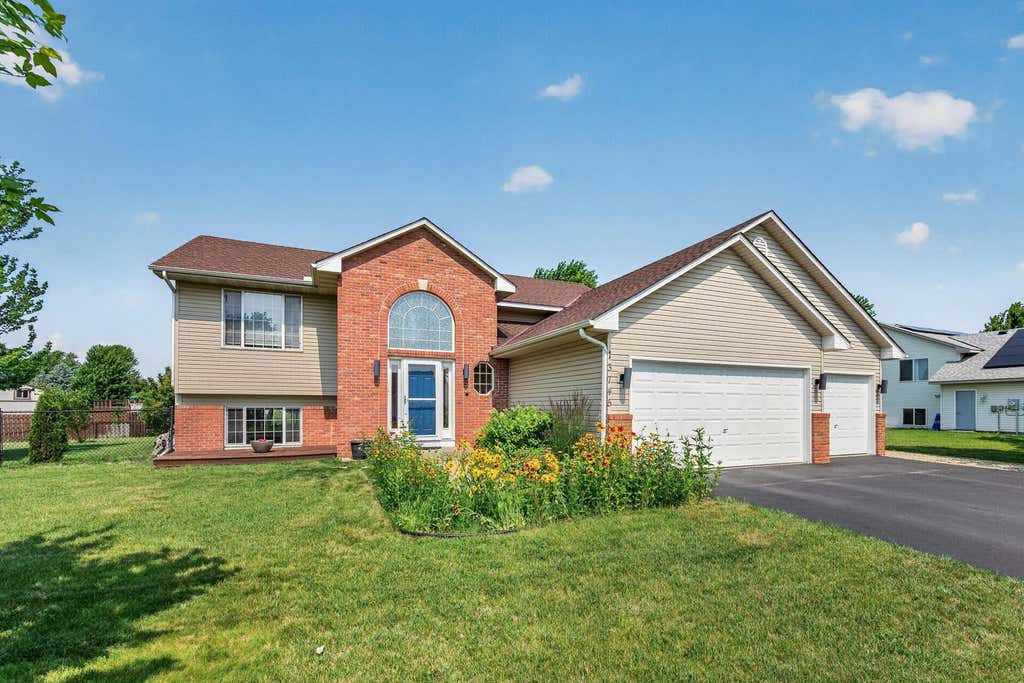 Photo of 13745 Wellstead Drive, Rogers, MN 55374 (MLS # 7088496)