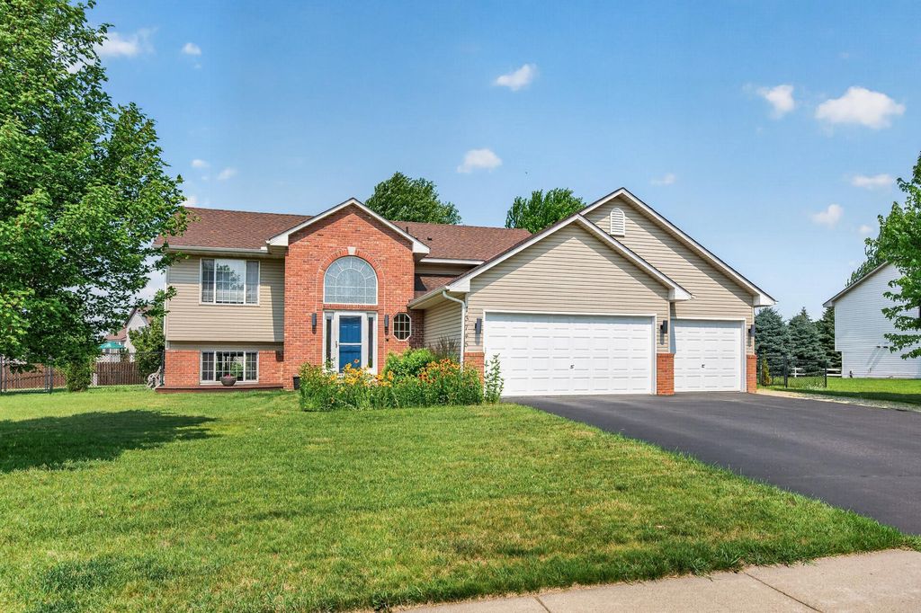 Photo of 13745 Wellstead Drive, Rogers, MN 55374 (MLS # 7088496)