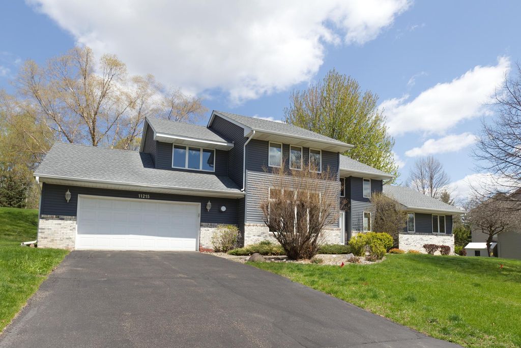 Photo of 11215 Kenora Way, Lakeville, MN 55044 (MLS # 7063879)