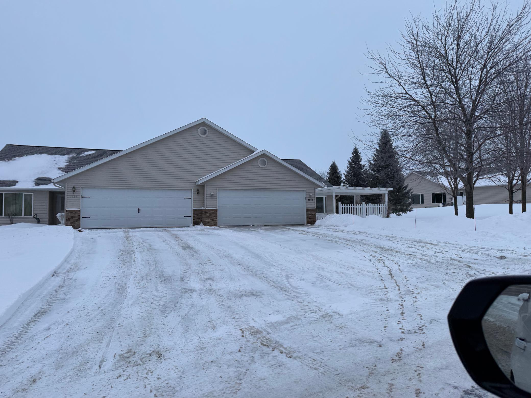 1828 Bridgeview Boulevard