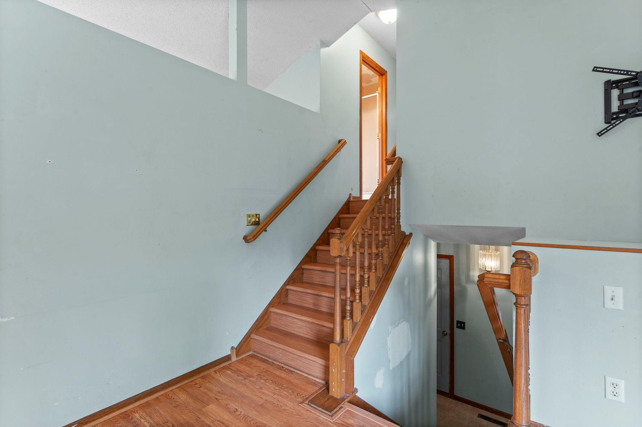 4186 Upper 156th Court W