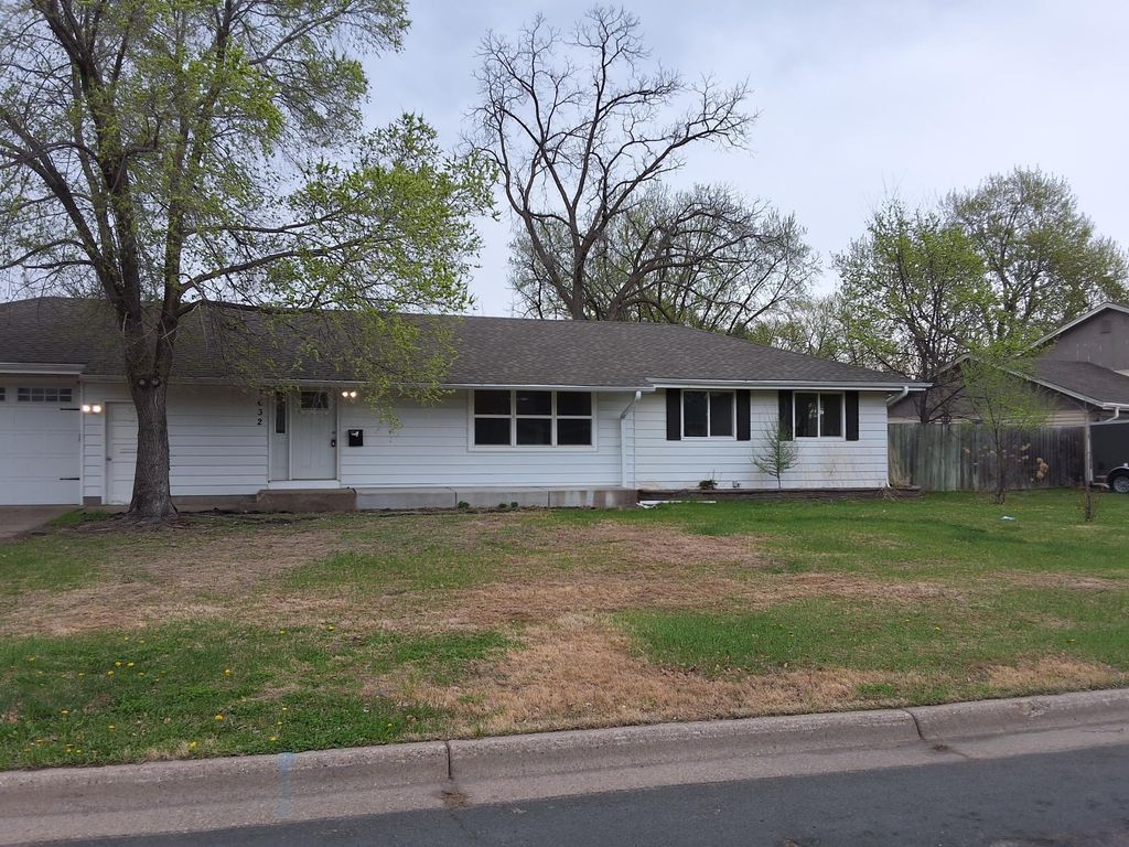 Photo of 7632 Scott Avenue N, Brooklyn Park, MN 55443 (MLS # 7061386)