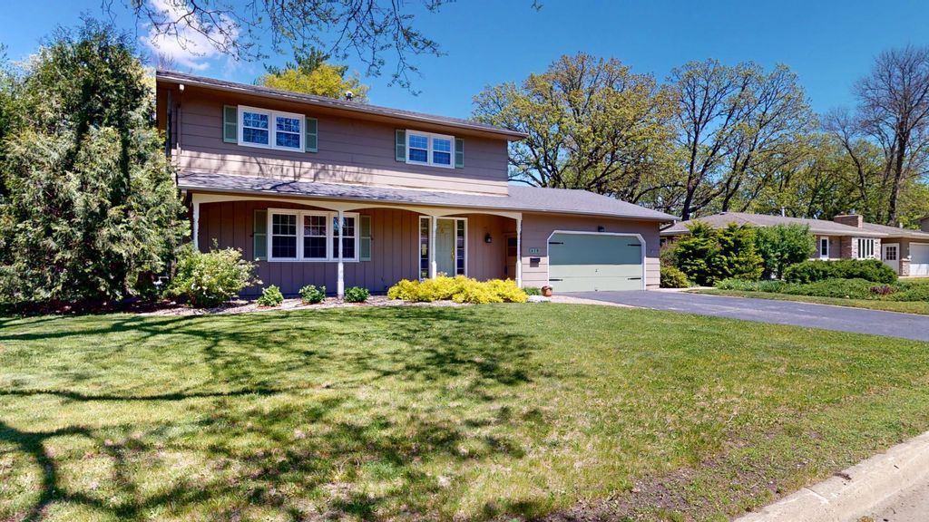 Photo of 419 Ridge Road, Albert Lea, MN 56007 (MLS # 7072437)