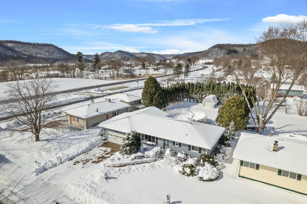 Photo of 244 Edgeview Drive, Rollingstone, MN 55969 (MLS # 7034192)