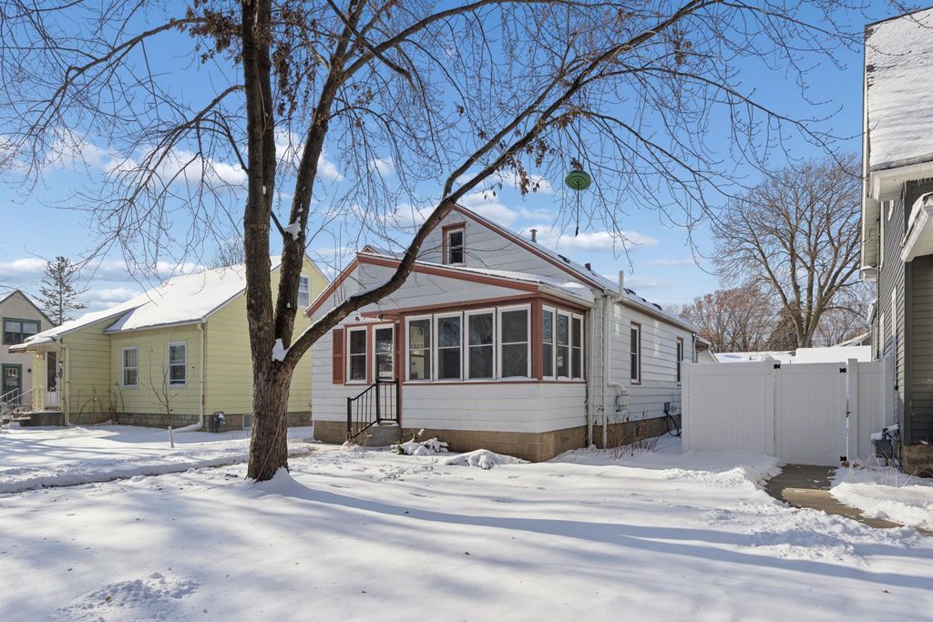 Photo of 3925 Perry Avenue N, Robbinsdale, MN 55422 (MLS # 6808831)