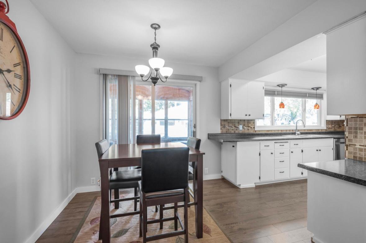 1504 Linden Street W