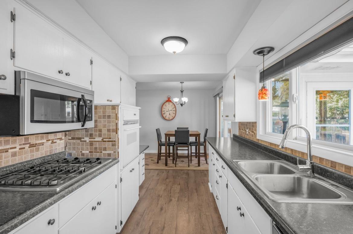 1504 Linden Street W