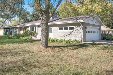 Photo of 1504 Linden Street W, Stillwater, MN 55082 (MLS # 6802892)