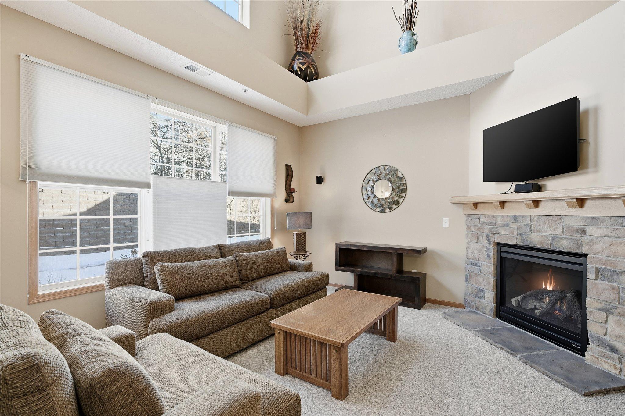 1243 Majestic Avenue 313